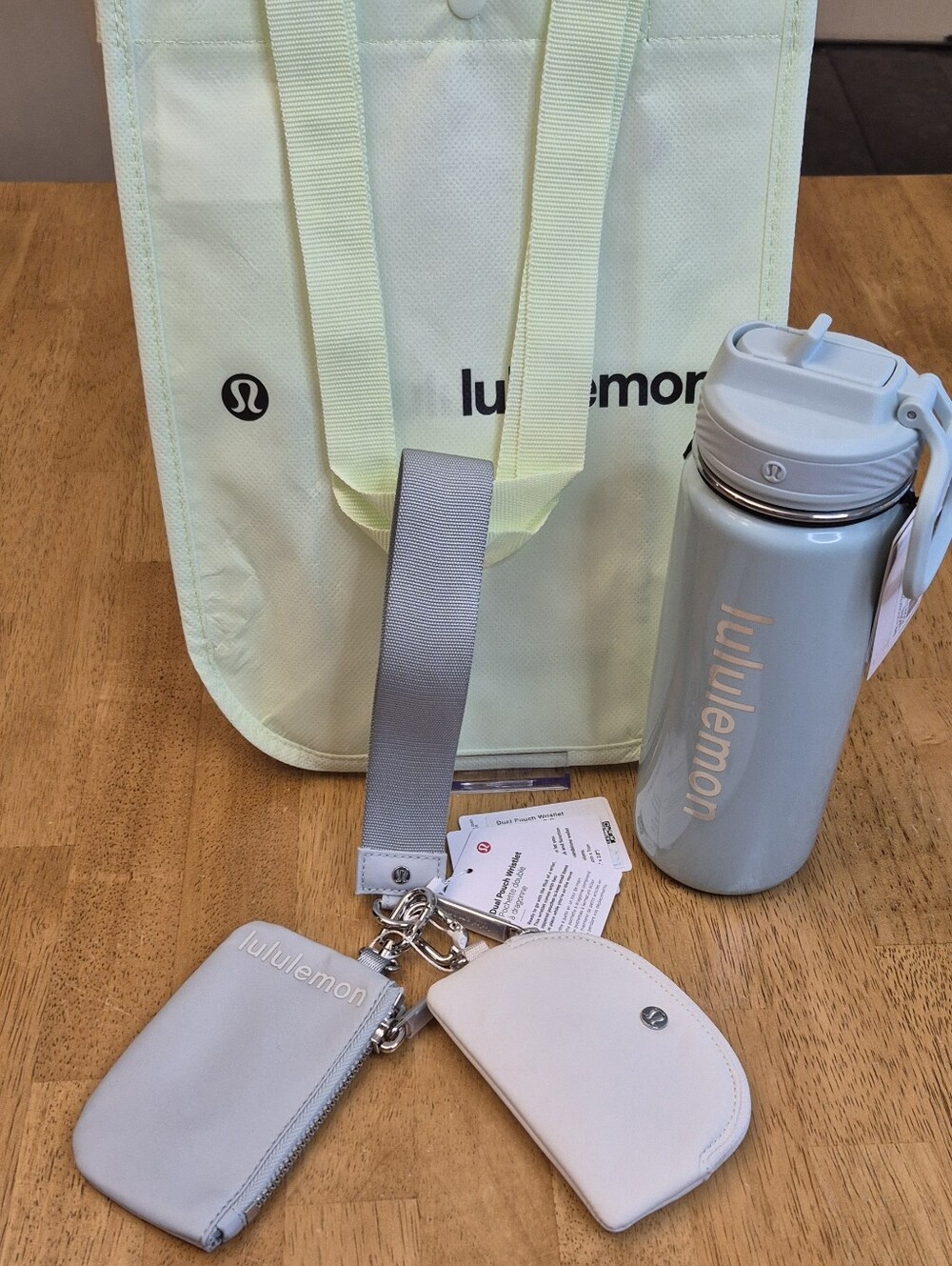 Lululemon SET 18 Oz Water Bottle, Dual Pouch Wristlet & Gift Bag Pelican Lt Blue